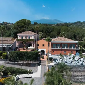 https://il-ciliegio-dell-etna.sicilyhotelsitaly.net